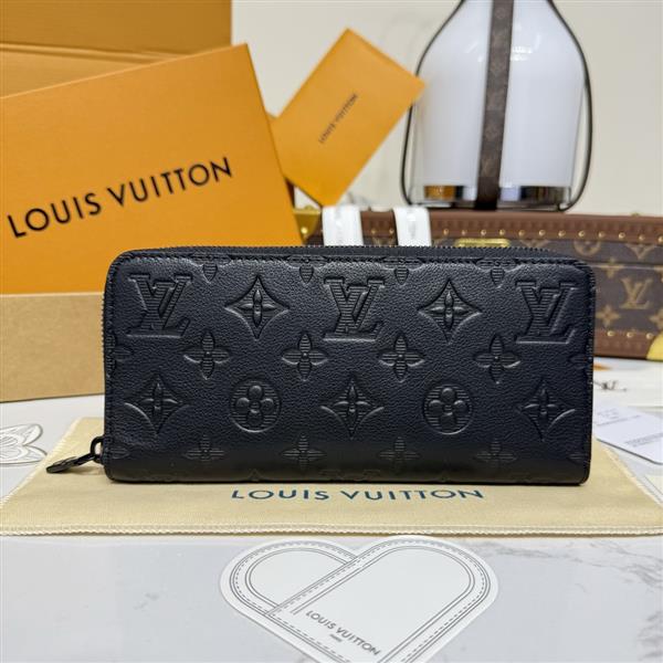 2026122105447704 310